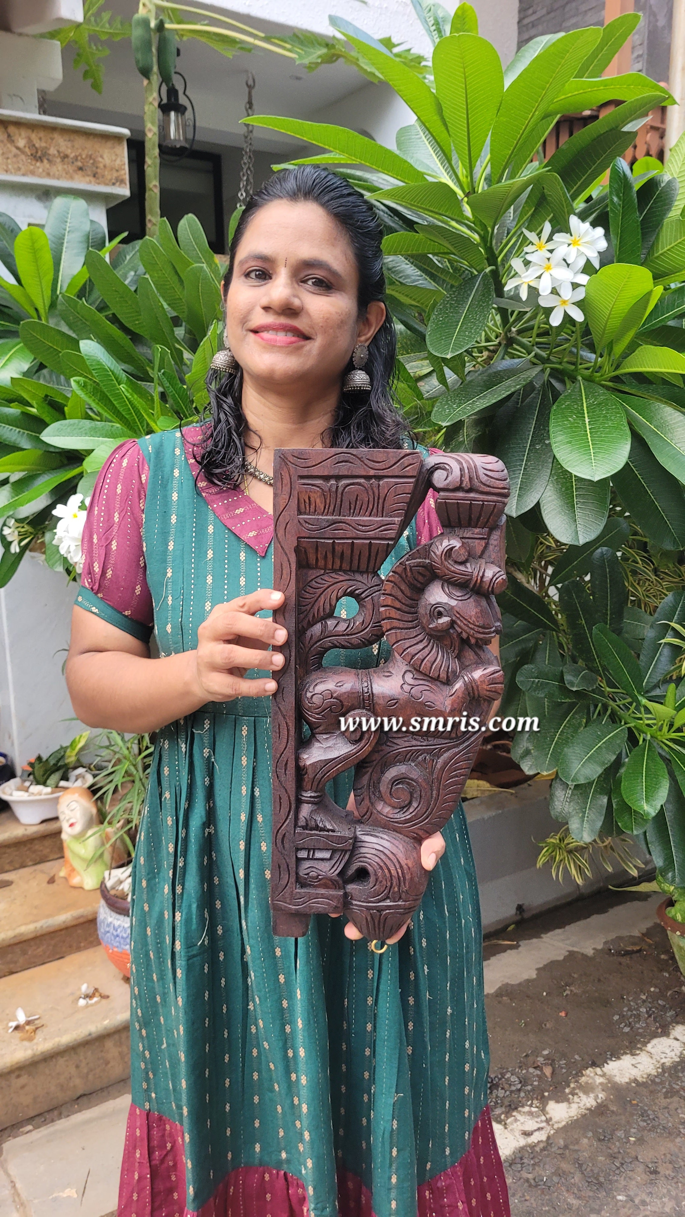 Yazhi / Yali BIG Wood Carving Wall Bracket / Corbel Vagai Wood