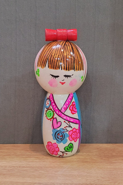 Japanese Doll wood carving Showpiece Home Decor