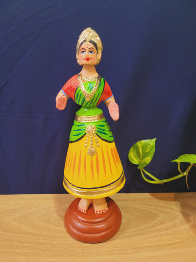 Star heart dancing Doll Paper Mache 11 inch H Green with Yellow Handmade Thanjavur Thalayatti Bommai Tamil Tradition