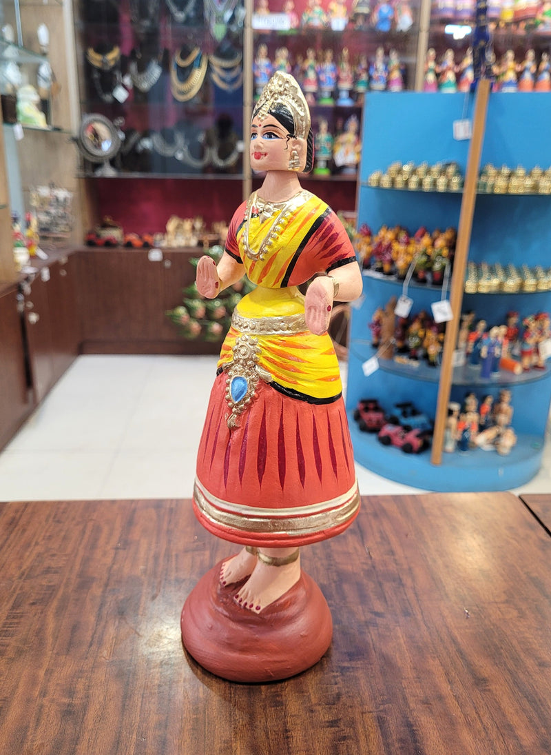 Tanjore dolls Thanjavur Thalayatti Bommai Star heart dancing Doll Paper Mache 11 inch H Red with Yellow & Red Handmade  golu dolls butta bomma (11H * 3L * 3W) inches
