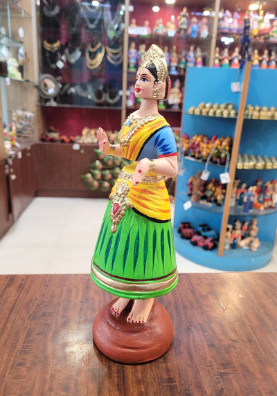 Tanjore dolls Thanjavur Thalayatti Bommai Star dancing Doll Paper Mache 11 inch H Green with Yellow & Blue Handmade golu dolls butta bomma (11.5H * 3.5L * 3.5W) inches