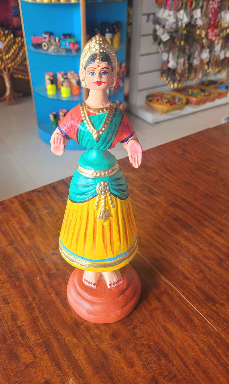 Star heart dancing Doll Paper Mache 11 inch H Green with Yellow Handmade Thanjavur Thalayatti Bommai Tamil Tradition