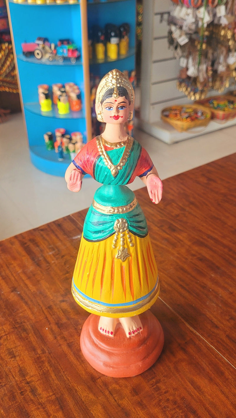 Star heart dancing Doll Paper Mache 11 inch H Green with Yellow Handmade Thanjavur Thalayatti Bommai Tamil Tradition
