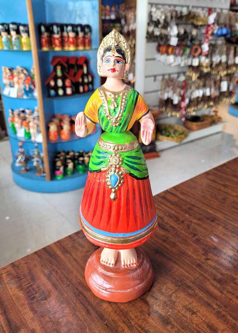 Star heart dancing Doll Paper Mache 11 inch H Green with Red Handmade Thanjavur Thalayatti Bommai Tamil Tradition