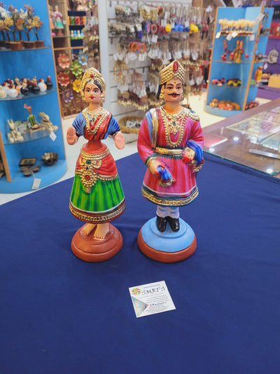 Thanjavur Dancing dolls Raja Rani dolls Thalayatti bommai bommalu bommarilu Tanjore dolls