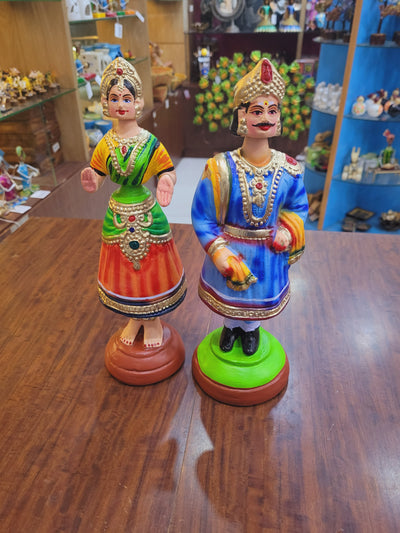 Thanjavur Dancing dolls Raja Rani dolls Thalayatti bommai bommalu bommarilu Tanjore dolls 