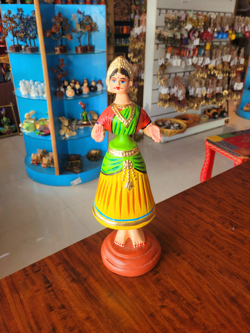 Star heart dancing Doll Paper Mache 11 inch H Green with Yellow Handmade Thanjavur Thalayatti Bommai Tamil Tradition