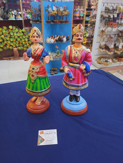 Thanjavur Dancing dolls Raja Rani dolls Thalayatti bommai bommalu bommarilu Tanjore dolls