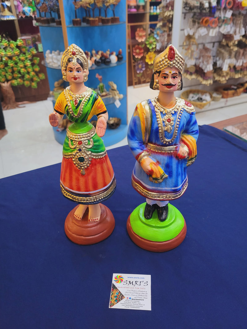 Thanjavur Dancing dolls Raja Rani dolls Thalayatti bommai bommalu bommarilu Tanjore dolls