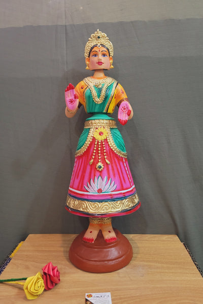 Tanjore dolls Thanjavur Thalayatti Bommai Dancing Doll 2 Feet Rani Doll very big Pink and Green Woman Show piece Table Décor papermache golu dolls ( 25 H * 8 L * 8 W ) Inches