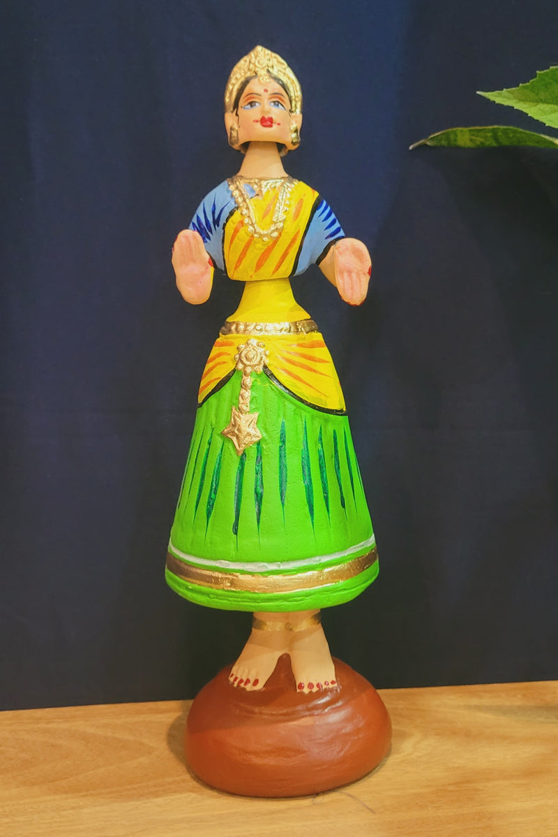 Tanjore dolls Thanjavur Thalayatti Bommai Star dancing Doll