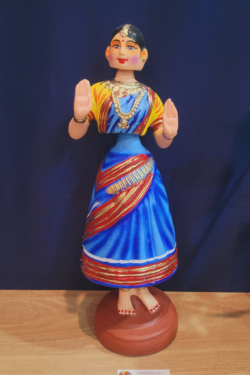 Tanjore dolls Thanjavur Thalayatti Bommai Traditional Dancing Doll