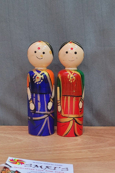 Wooden Indian Ladies Friends Doll 4 inch Showpiece