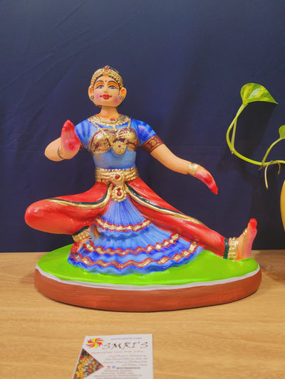 Bharathanatiyam doll dancing head Sitting ( Red, Blue ) Paper Mache 10 inch Handmade Thanjavur Thalayatti Bommai