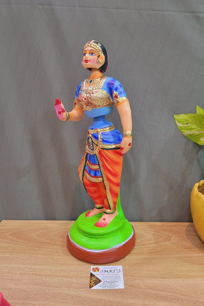 Bharathanatiyam doll dancing head Standing ( Red, Blue ) Paper Mache Handmade Thanjavur Thalayatti Bommai Tanjore Dancing Doll (15 H * 5.5 L * 5.5 W ) Inches