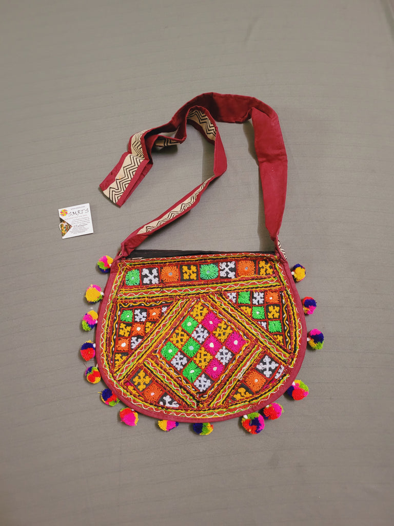 Ethnics of Kutch Cut Work (Applique) Embroidery Pure Leather Purse Orange :  Amazon.in: Shoes & Handbags