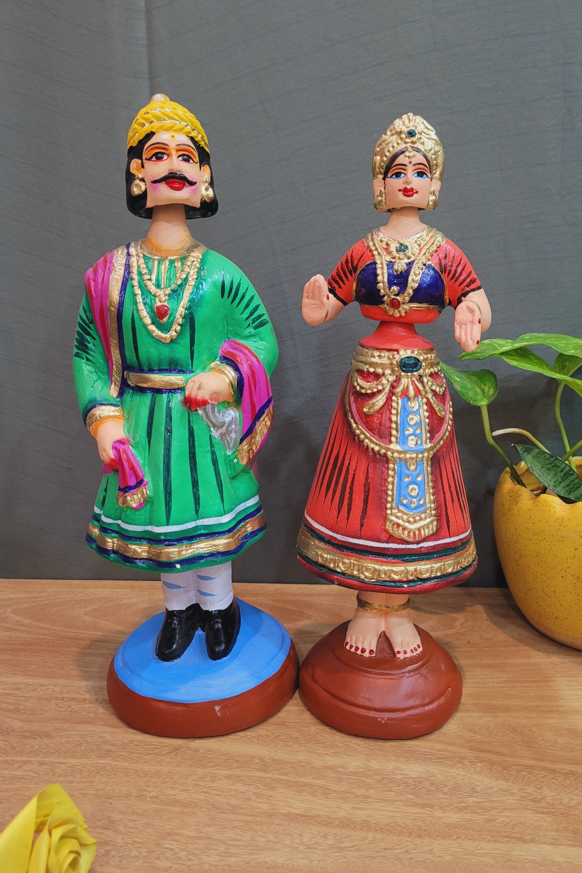 Raja Rani Pair Tanjore Dancing Dolls Thalayatti Thalayattu Bommai ...