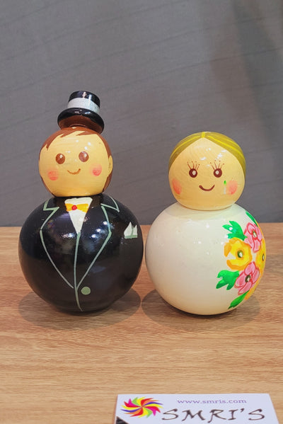 Wooden Balancing doll Cute couple Pair show piece